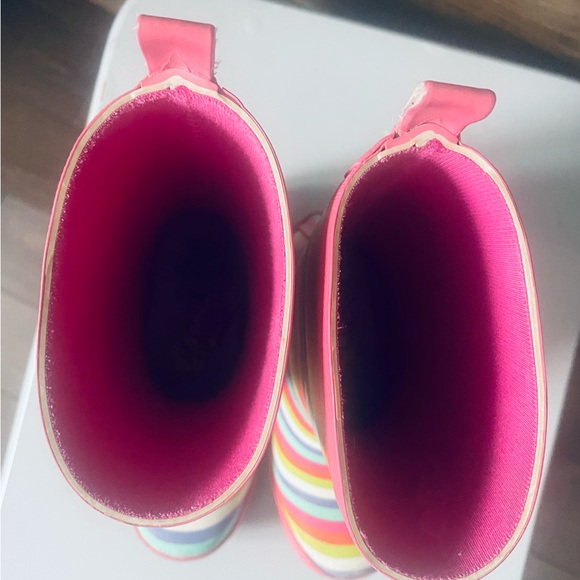 Hatley rainbow rain boots - Picture 2 of 2